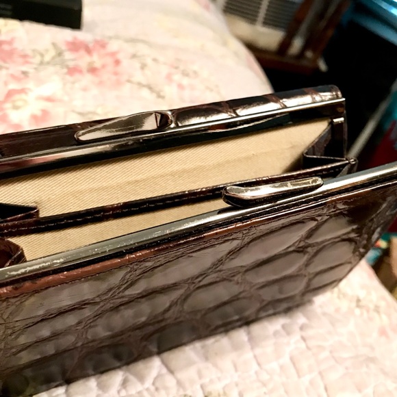 Francesco Biasia Trifold Crocodile Wallet - Picture 4 of 7